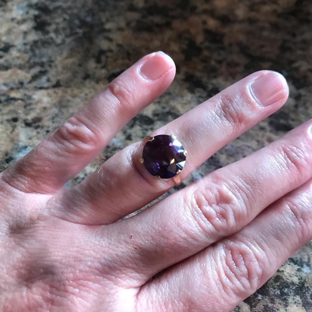10k Amethyst? Alexandrite? CZ? Size 5